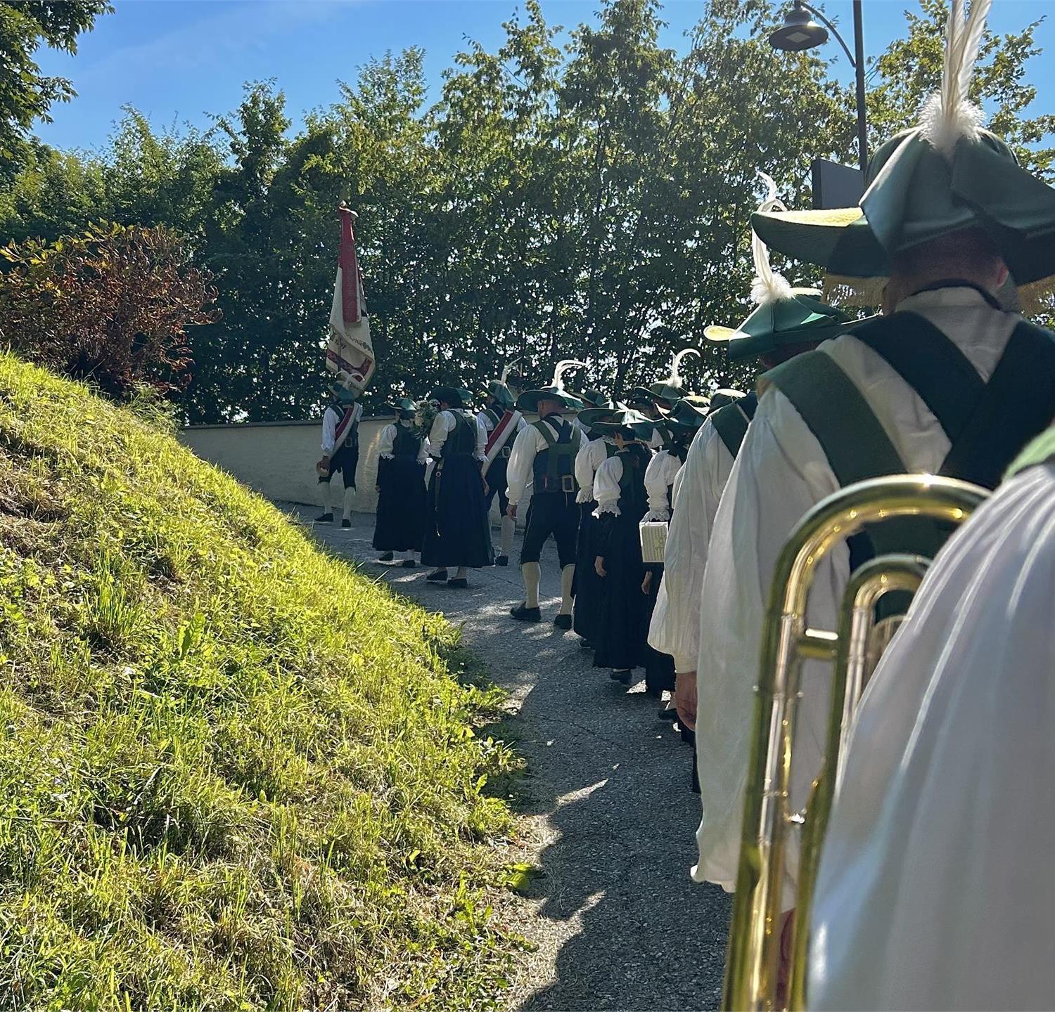 Foto für Festgottesdienst mit Prozession und Frühschoppen in Ehrenburg